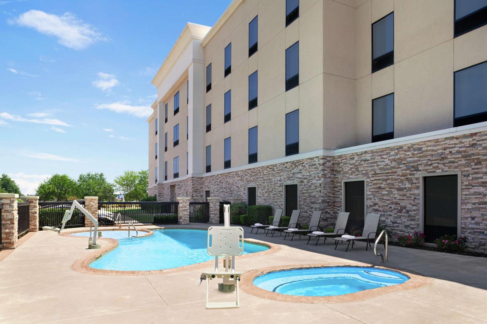 Hampton Inn Sulphur Springs Exterior photo